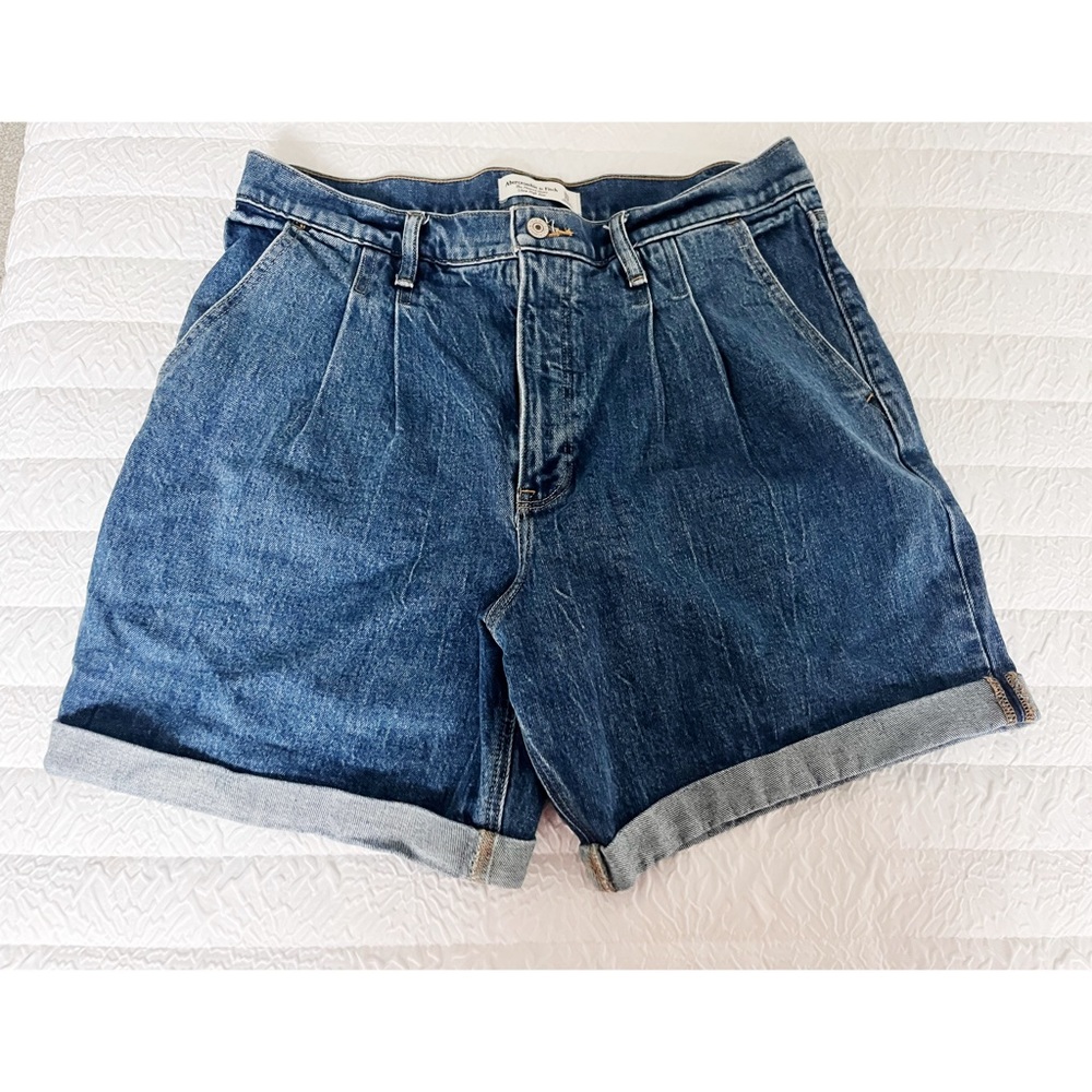 Abercrombie The Pleated Denim Shorts